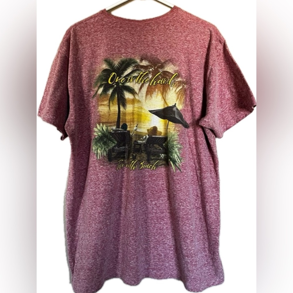 Men’s short sleeve tropical style tshirt. Paradise collection. Size XL